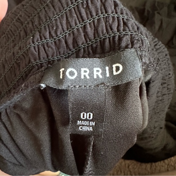 Mini smocked torrid skirt - Picture 7 of 8